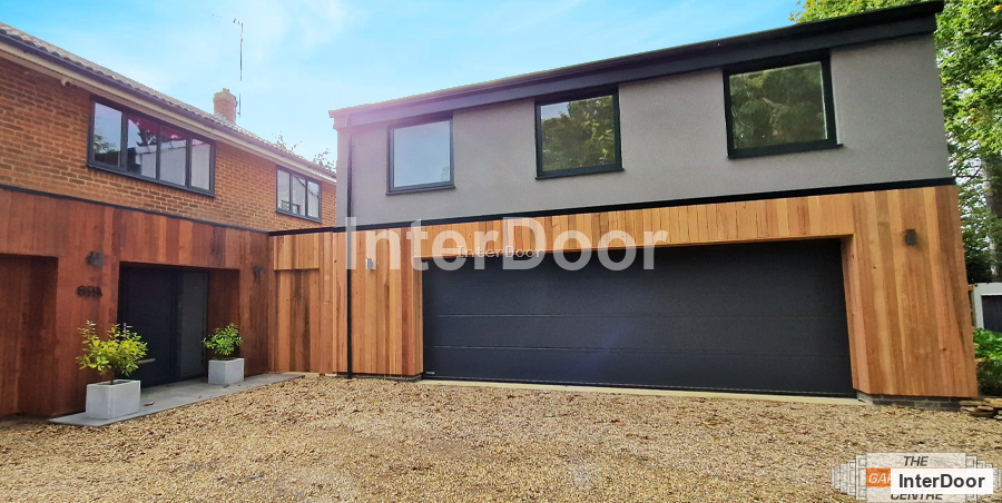 Supersize Teckentrup sectional garage door
